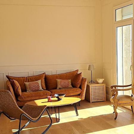 Le Champ Des Hors Villa Vailhauques Екстериор снимка