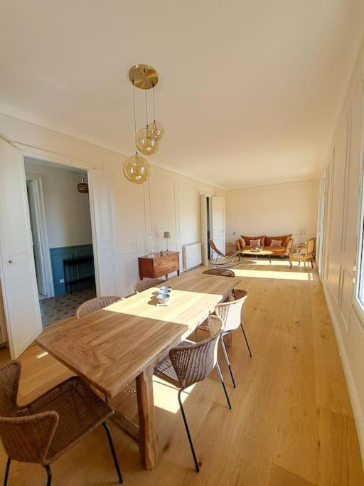 Le Champ Des Hors Villa Vailhauques Екстериор снимка