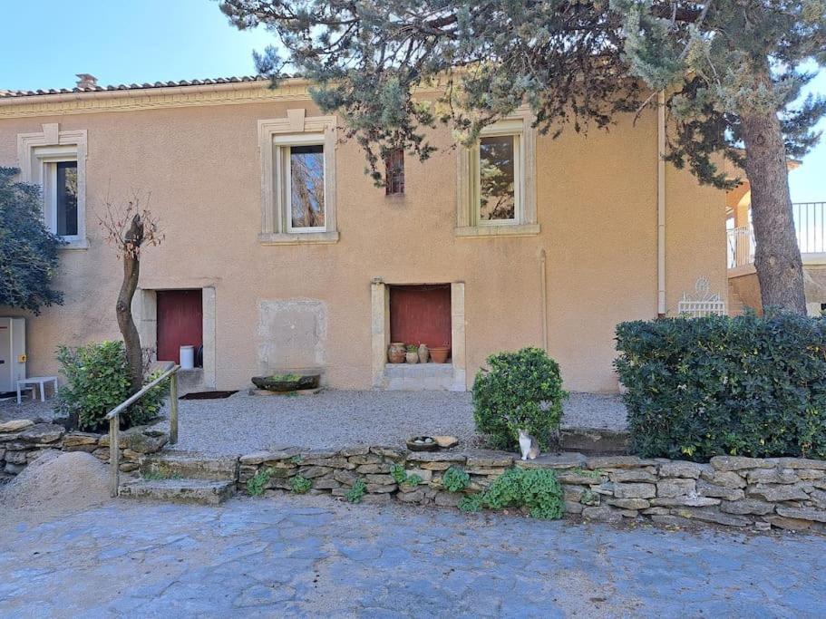 Le Champ Des Hors Villa Vailhauques Екстериор снимка